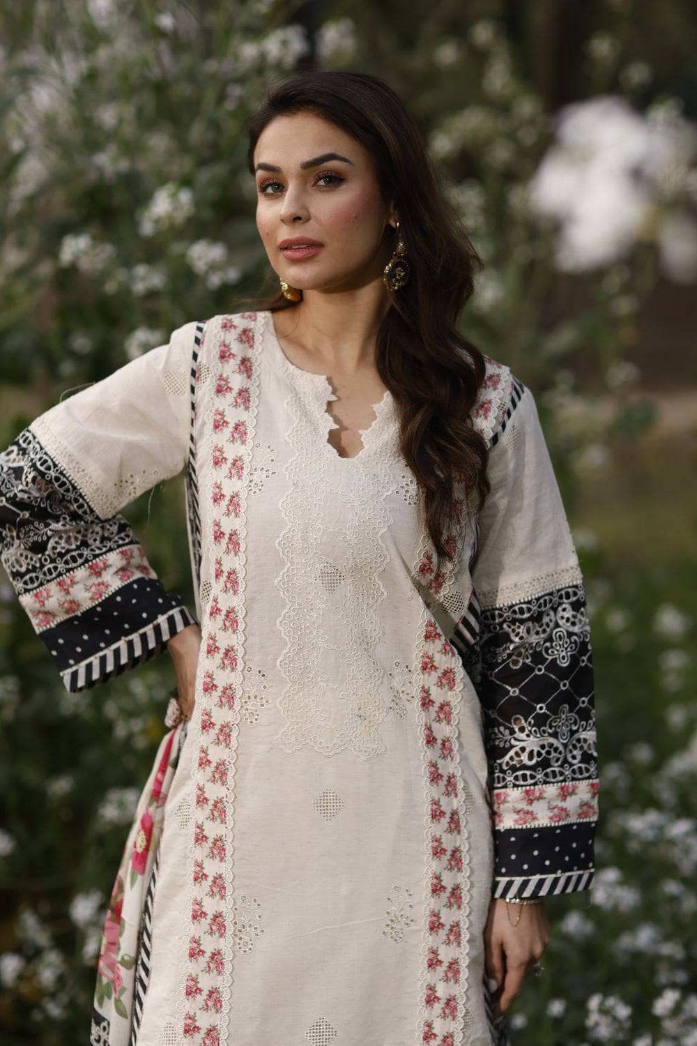 img_manara_by_maria_asif_baig_awwal_boutique
