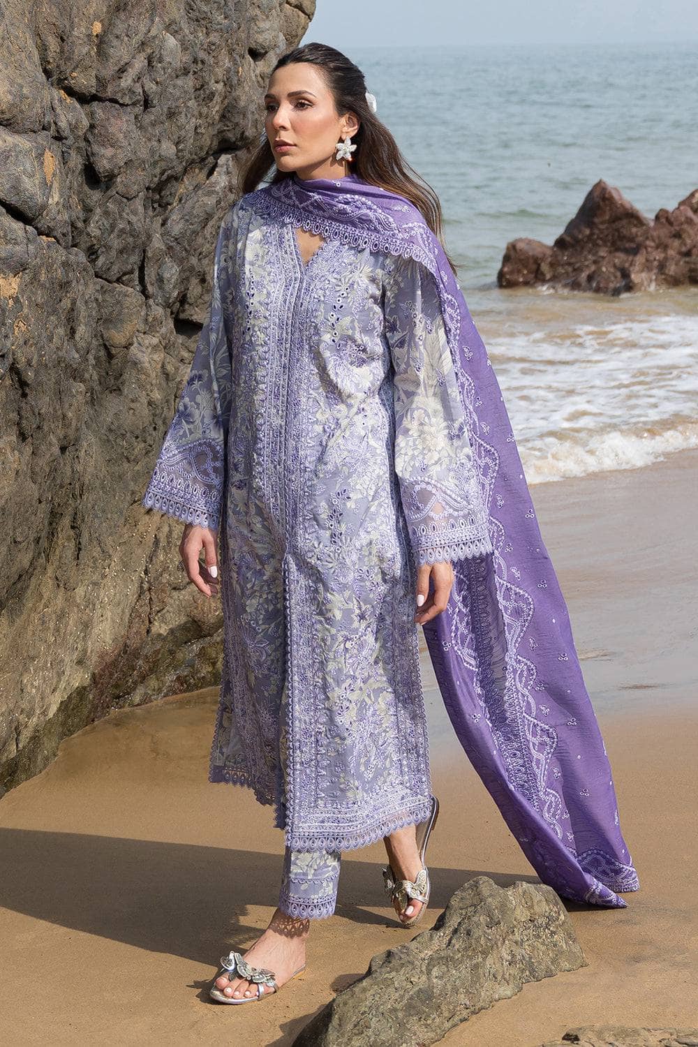 img_afrozeh_summer_together_lawnkari_awwal_boutique