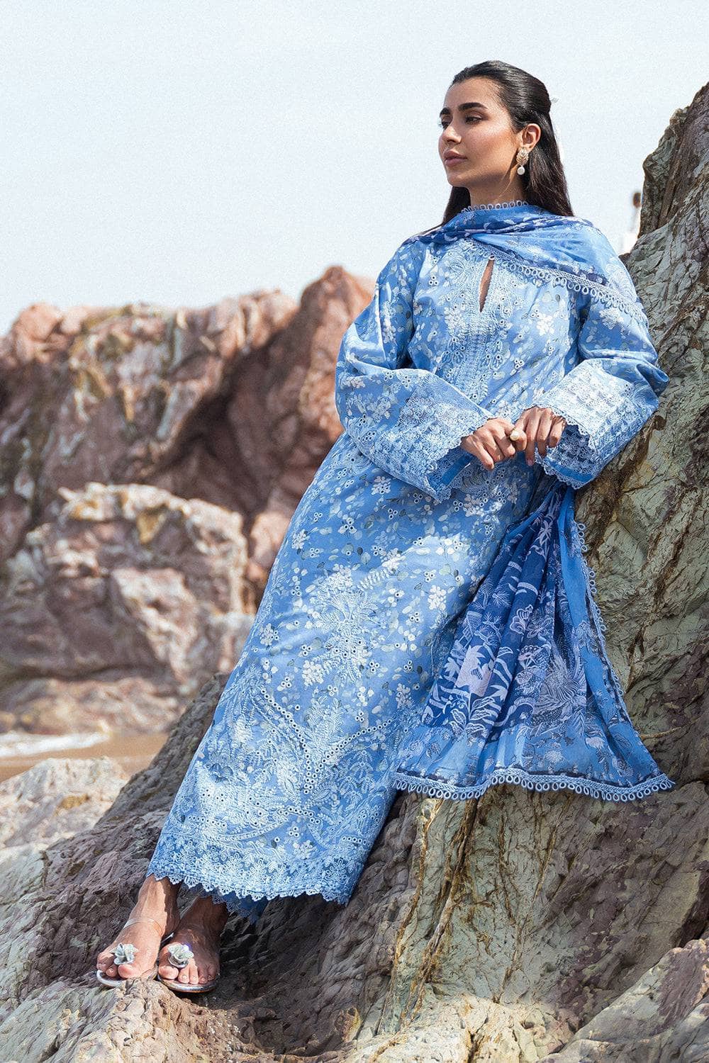 img_afrozeh_summer_together_lawnkari_awwal_boutique