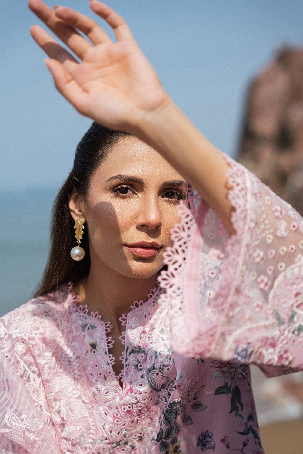 img_afrozeh_summer_together_lawnkari_awwal_boutique