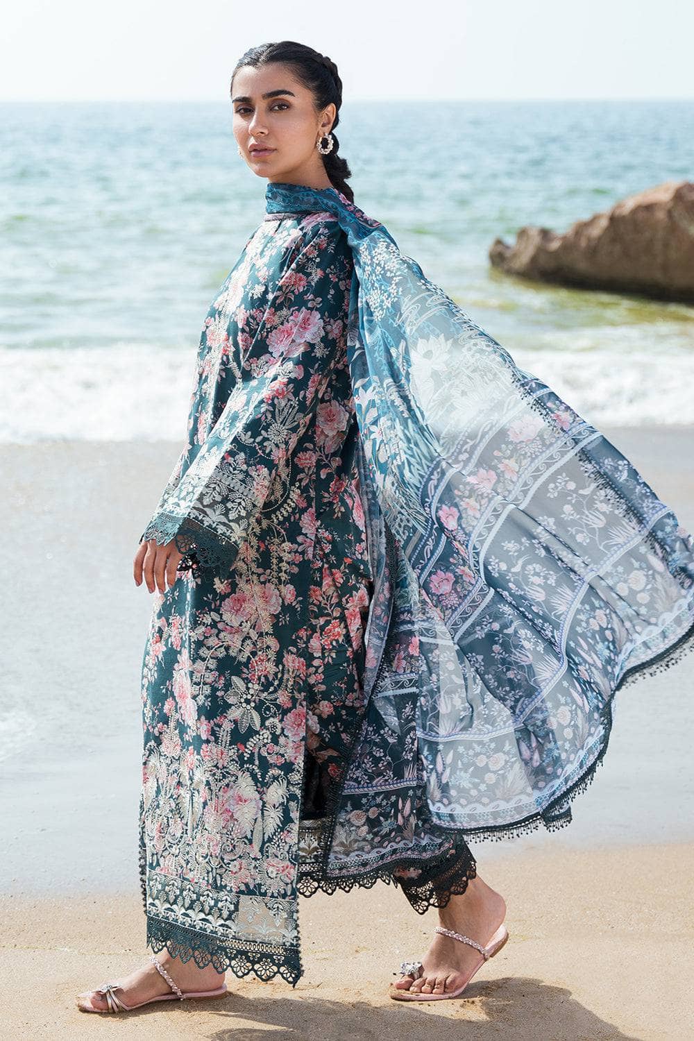 img_afrozeh_summer_together_lawnkari_awwal_boutique