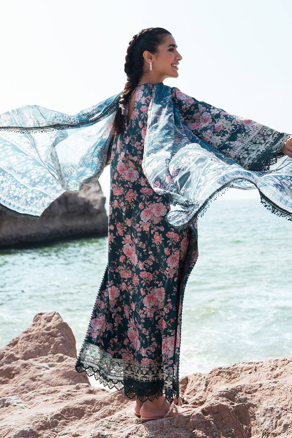 img_afrozeh_summer_together_lawnkari_awwal_boutique