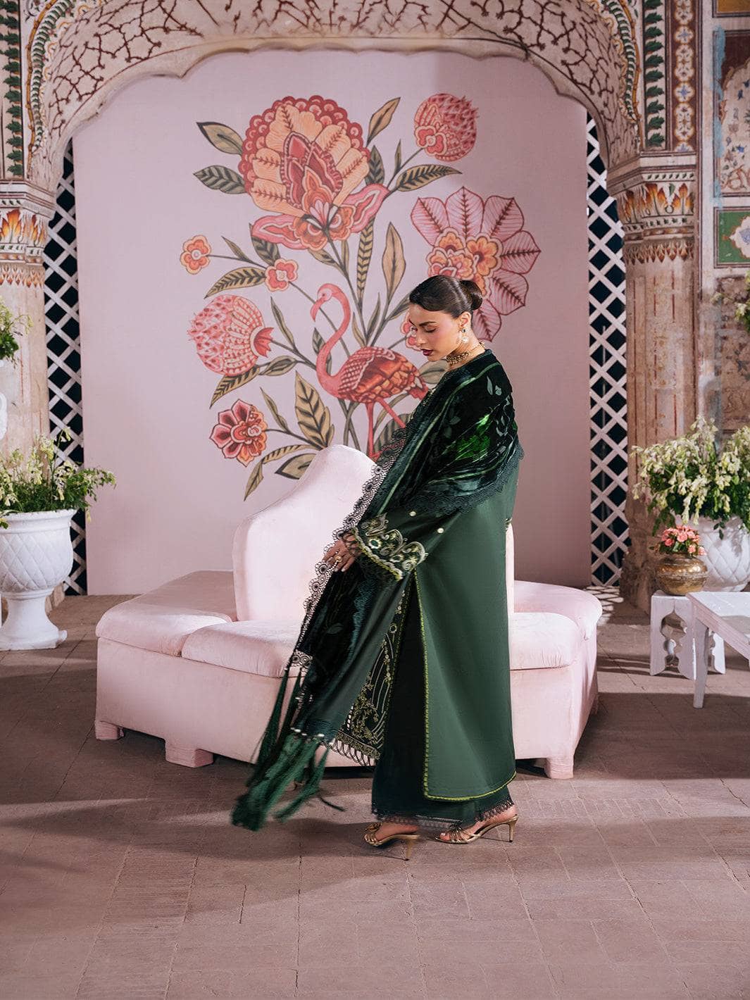 Mahnur Amelia Luxury Winter 26/Velvet Palachi Shawl/Corduroy/Green & Gold/AM 04