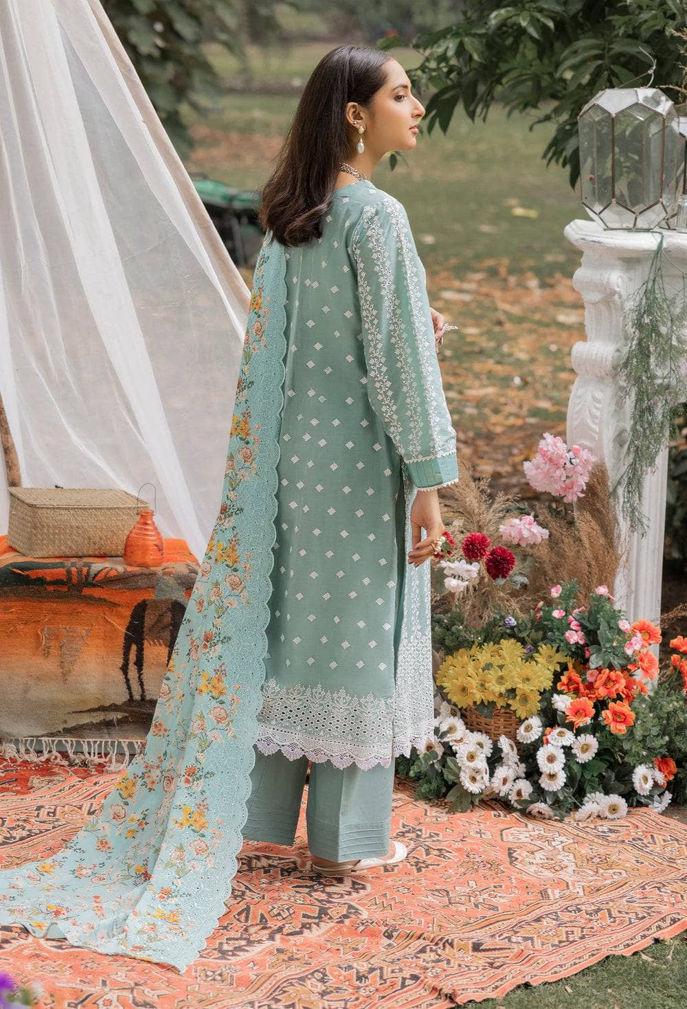 img_adans_libas_chikankari_lawn_23_awwal_boutique