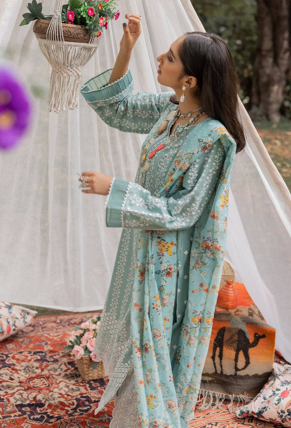 img_adans_libas_chikankari_lawn_23_awwal_boutique
