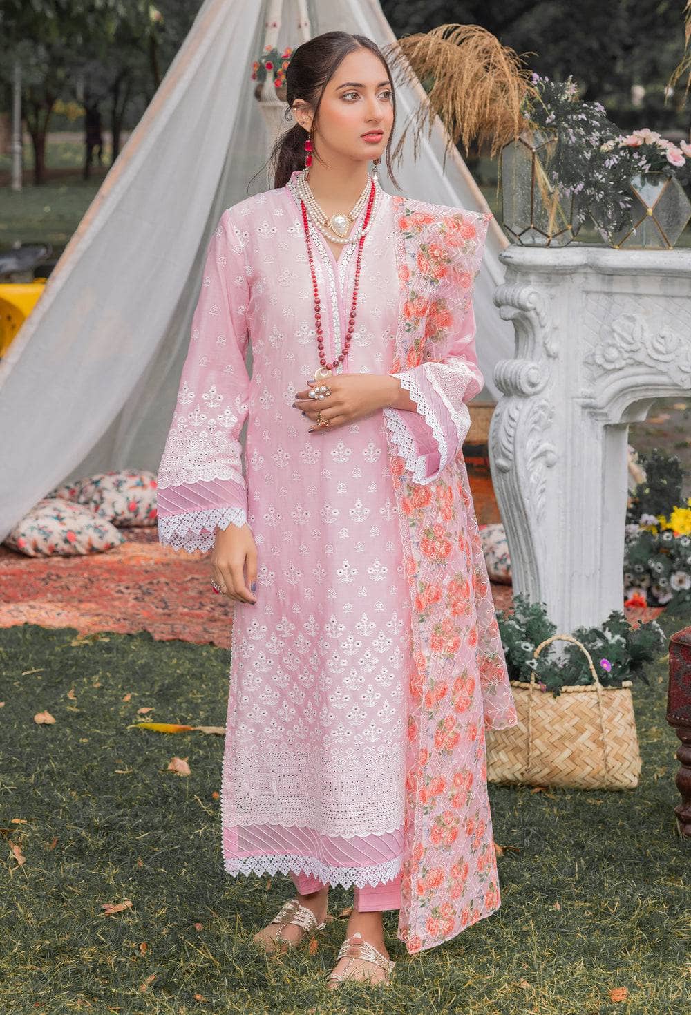 img_adans_libas_chikankari_lawn_23_awwal_boutique