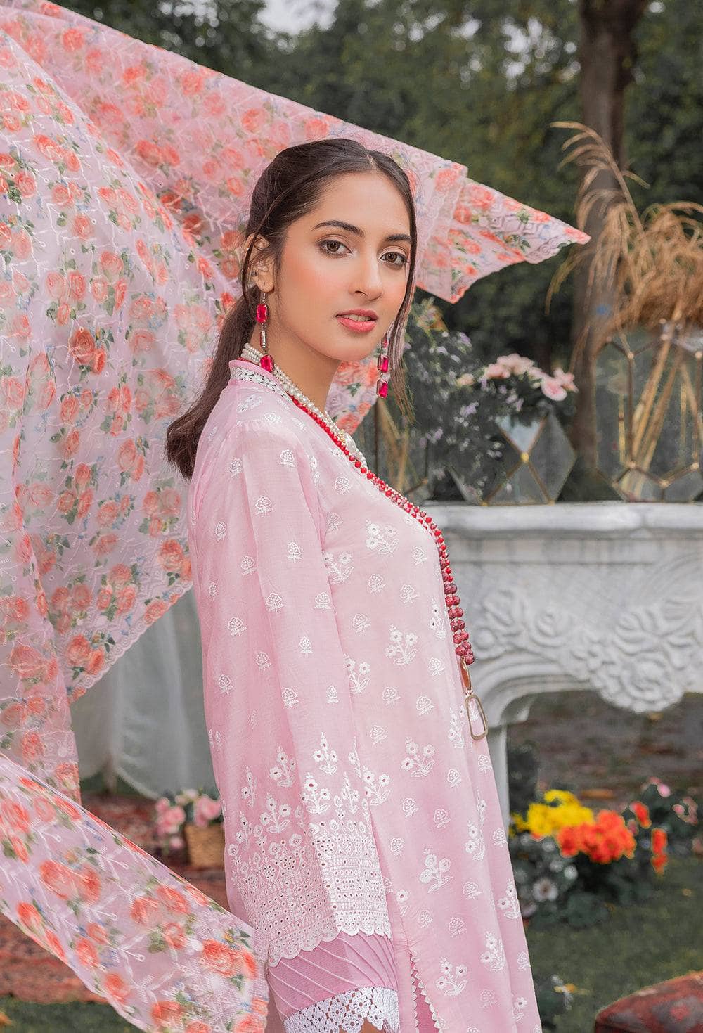 img_adans_libas_chikankari_lawn_23_awwal_boutique