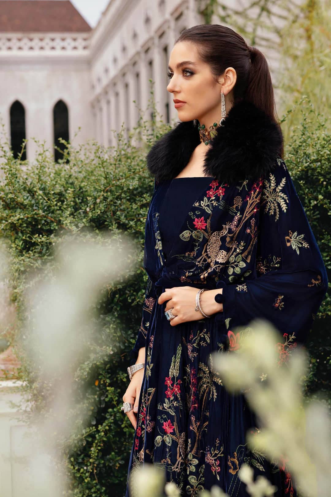 Maria B Winter Luxe 25/Embroideried Twill Linen Suit/Embroidered velvet Shawl/12/Navy Blue