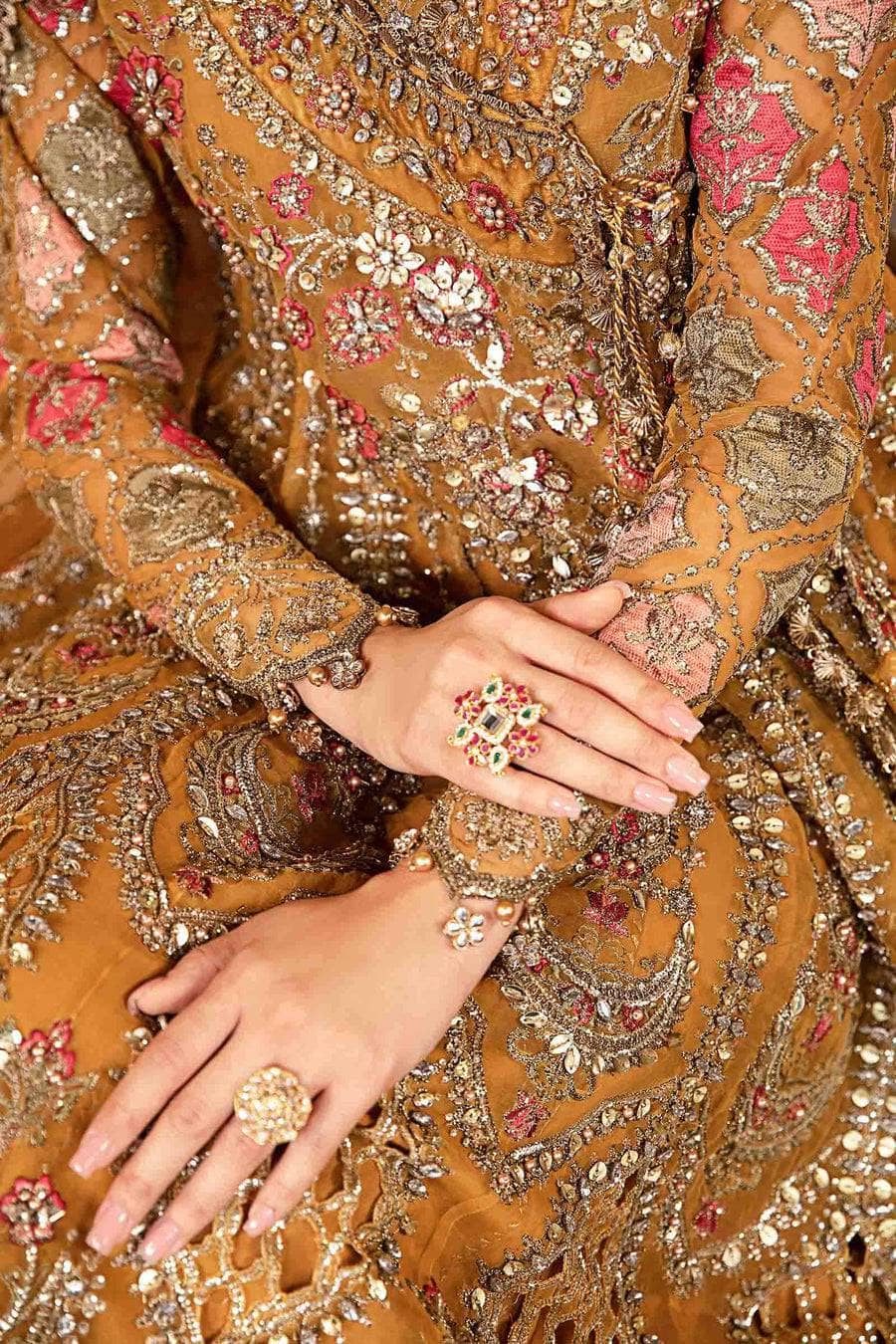 img_maria_b_mbroidered_wedding_collection_awwal_boutique