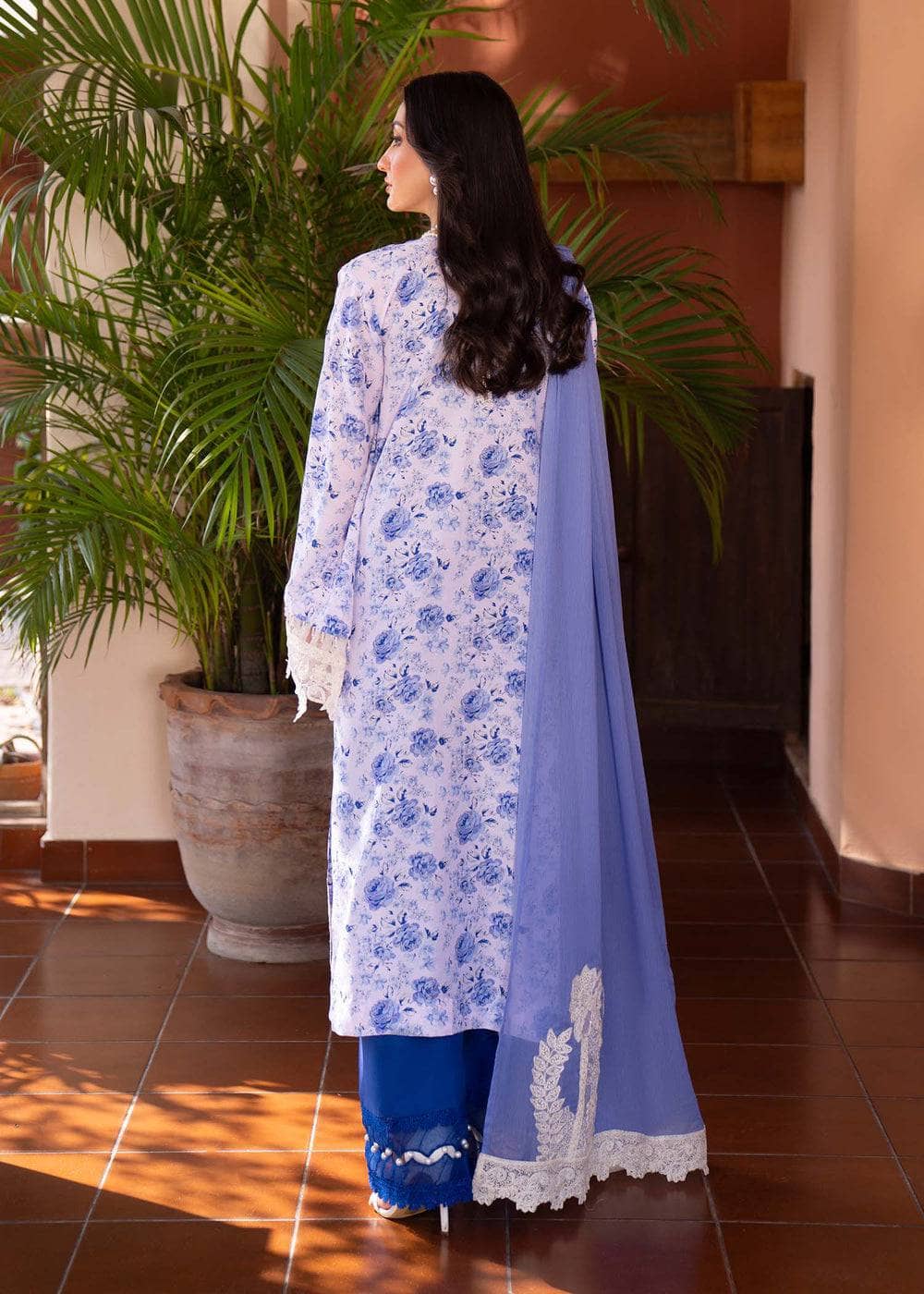 img_myeesha_lawn_awwal_boutique