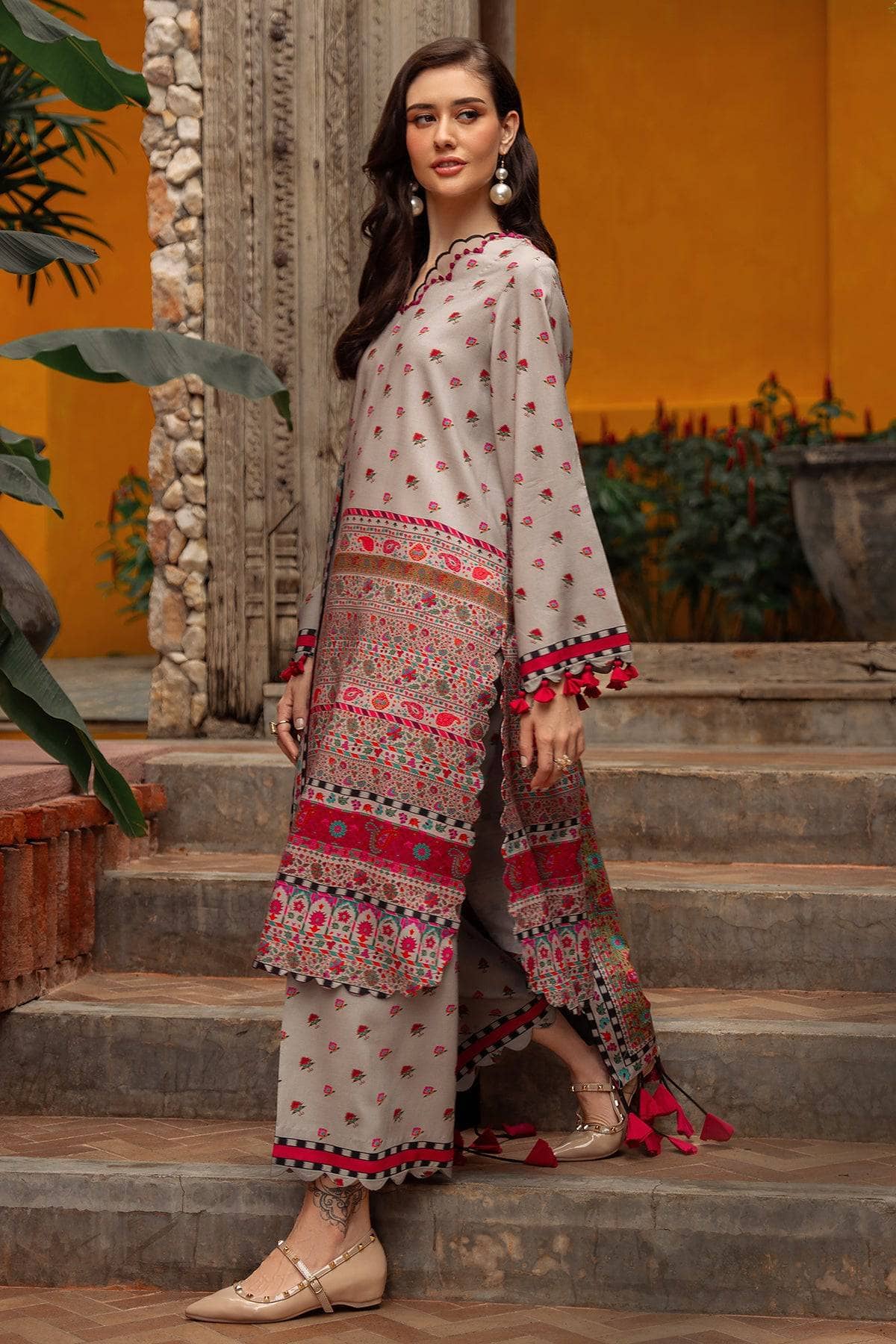 img_charizma_c_prints_fall_winter_awwal_boutique