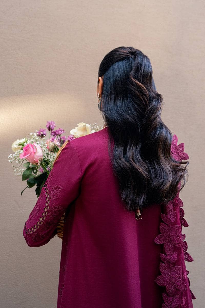 img_qalamkar_luxury_sahil_lawn_25_awwal_boutique