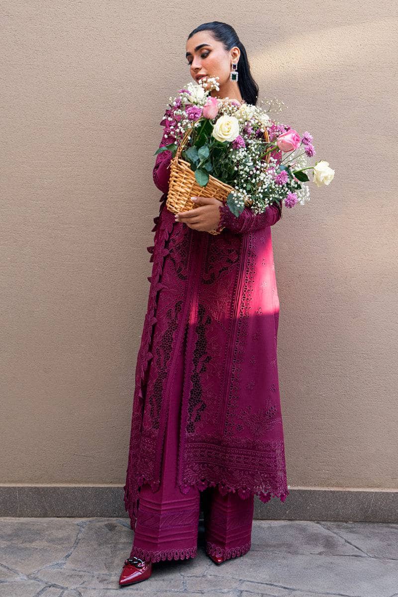 img_qalamkar_luxury_sahil_lawn_25_awwal_boutique