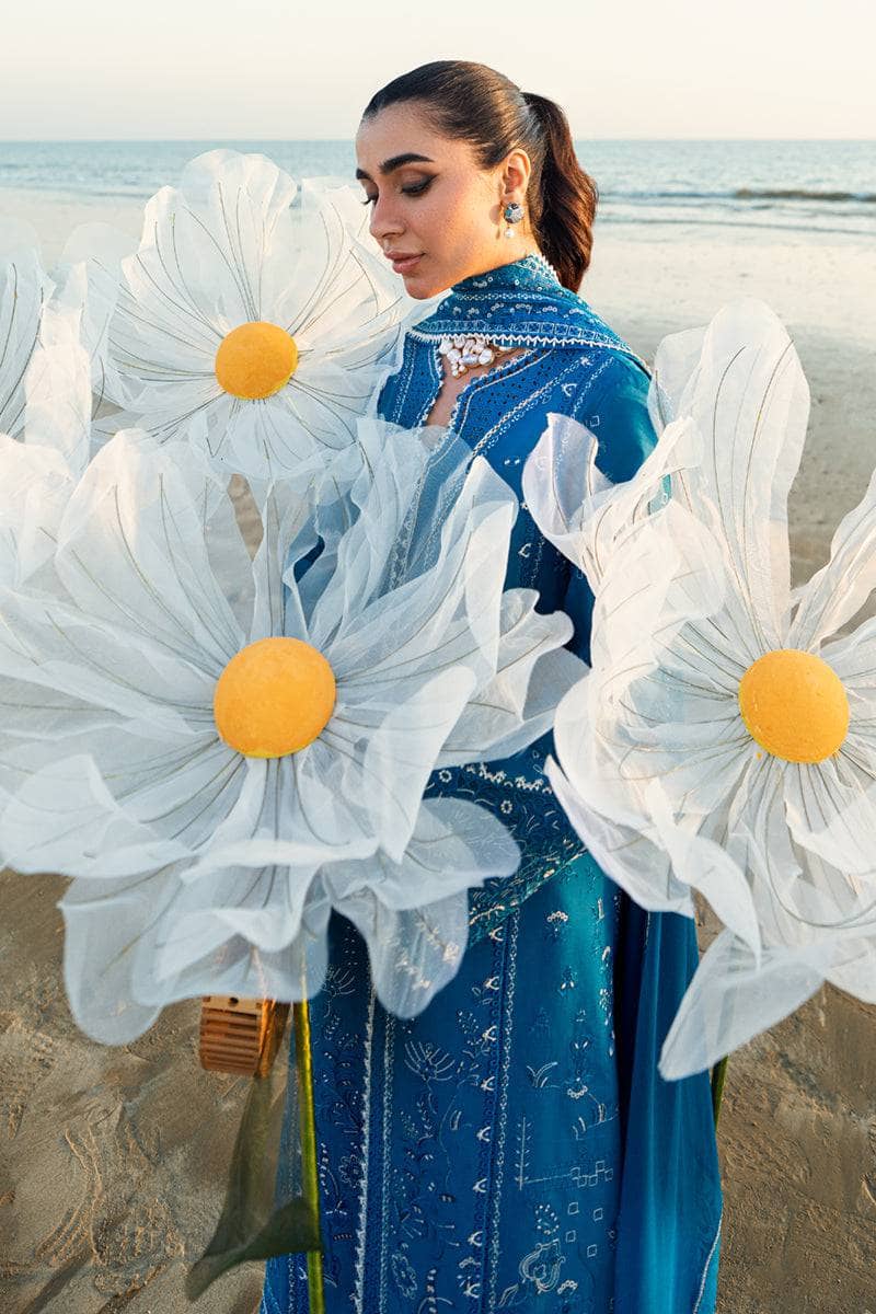 img_qalamkar_luxury_sahil_lawn_23_awwal_boutique