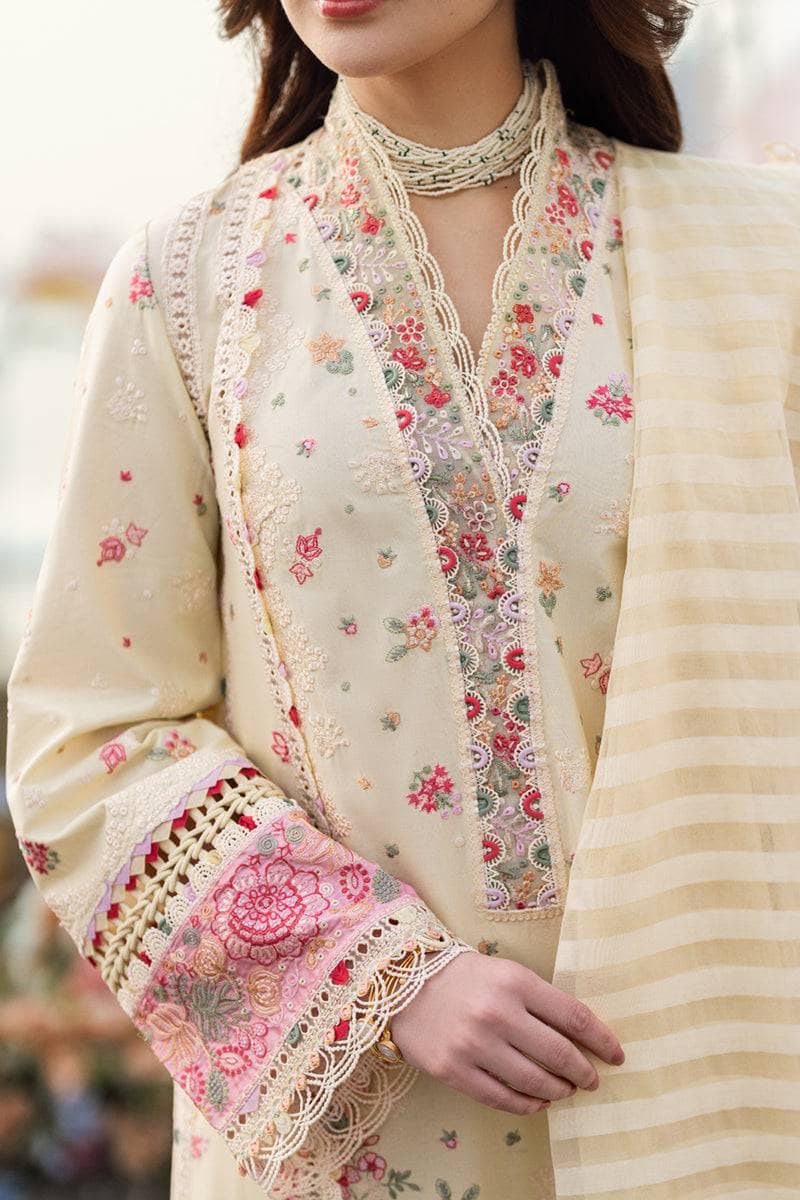img_qalamkar_luxury_sahil_lawn_23_awwal_boutique