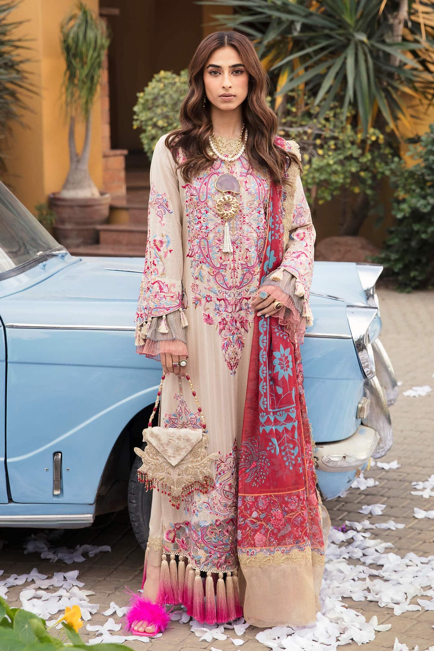 img_nilofer_shahid_lawn_23_awwal_boutique