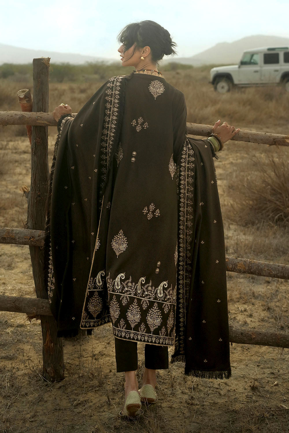 img_gul_ahmed_winter_awwal_boutique