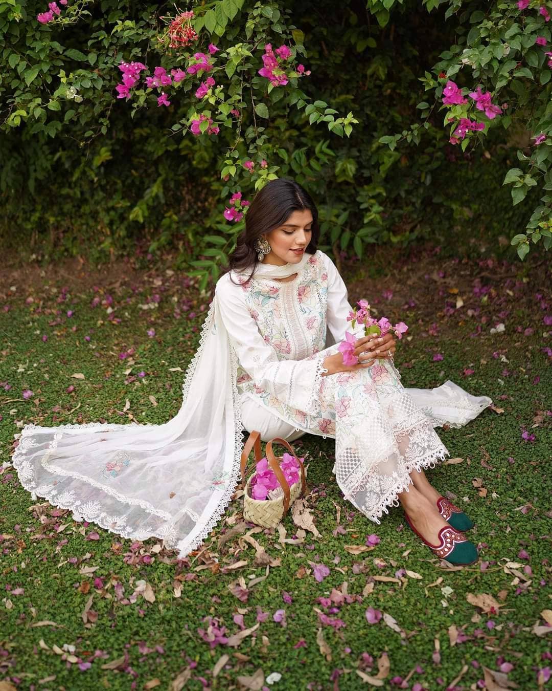 Spotted in Qalamkar Qlinekari/RT-06 AMARI