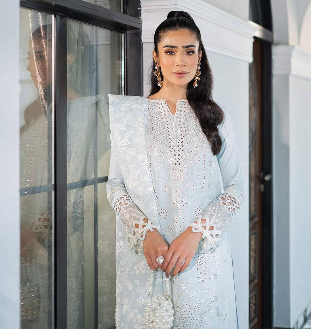 img_qalamkar_lawn_23_awwal_boutique