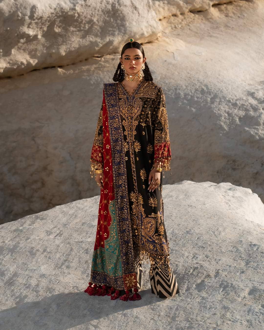 img_sana_safinaz_winter_23_awwal_boutique