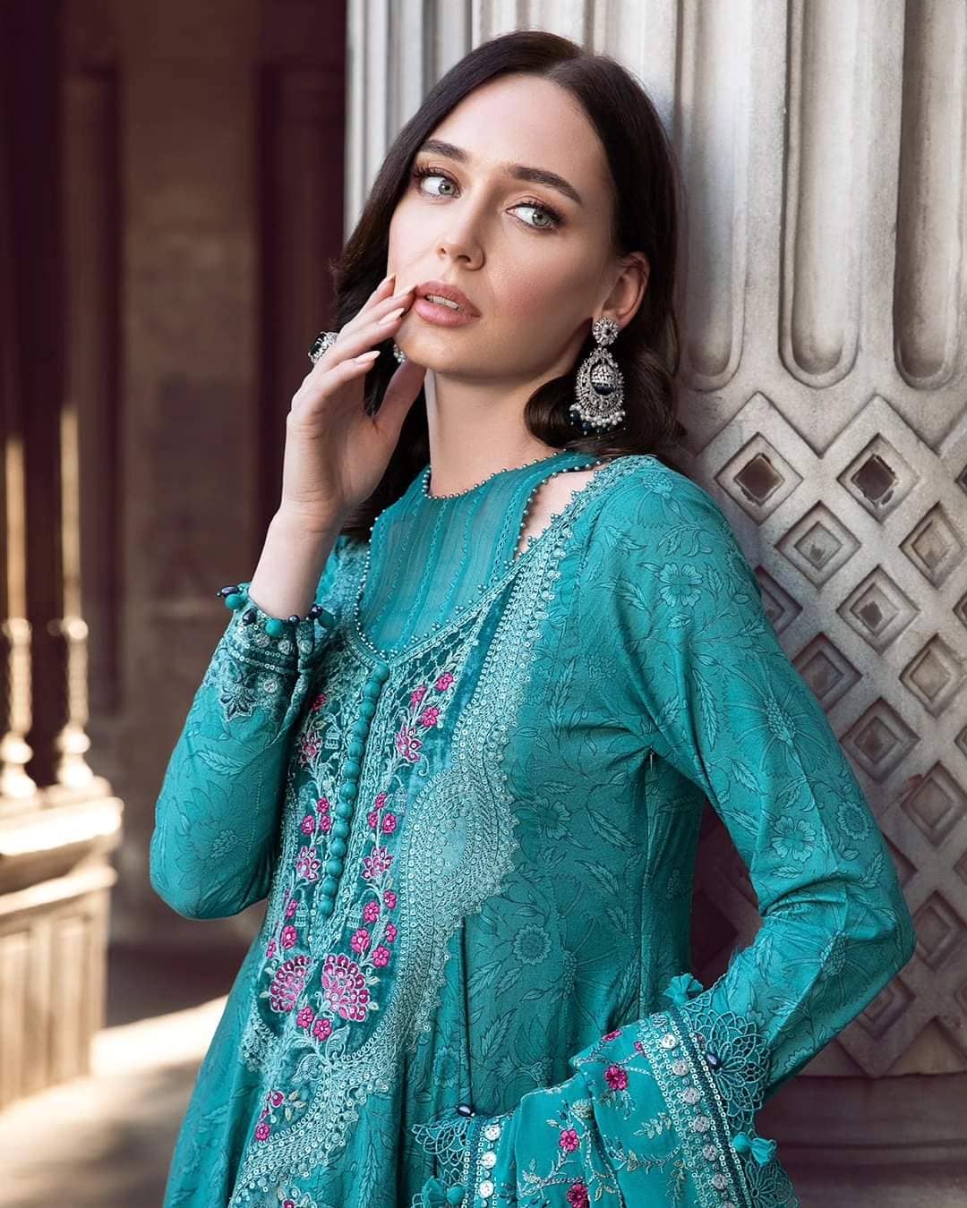 img_maria_b_linen_23_awwal_boutique