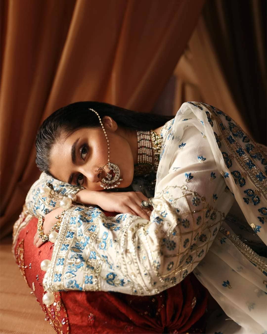 img_afrozeh_divani_silk_edit_23_awwal_boutique