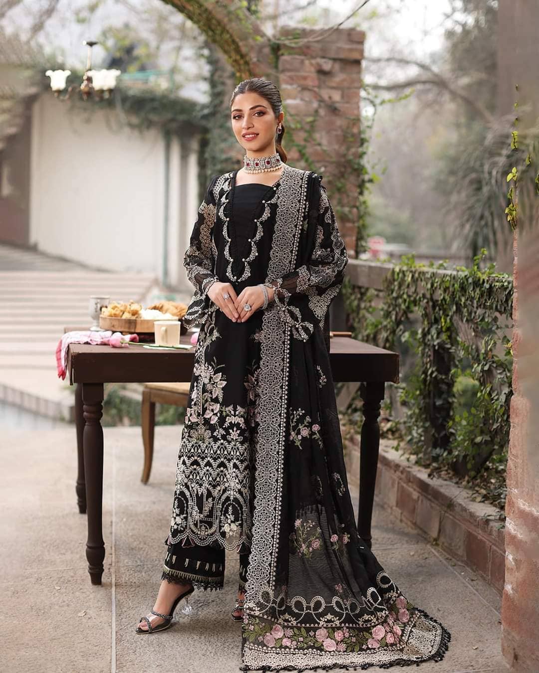 img_kahf_premium_lawn_awwal_boutique