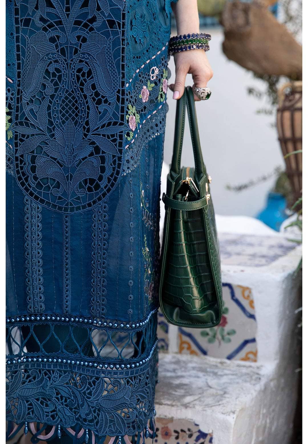 img_maria_b_lawn_24_awwal_boutique