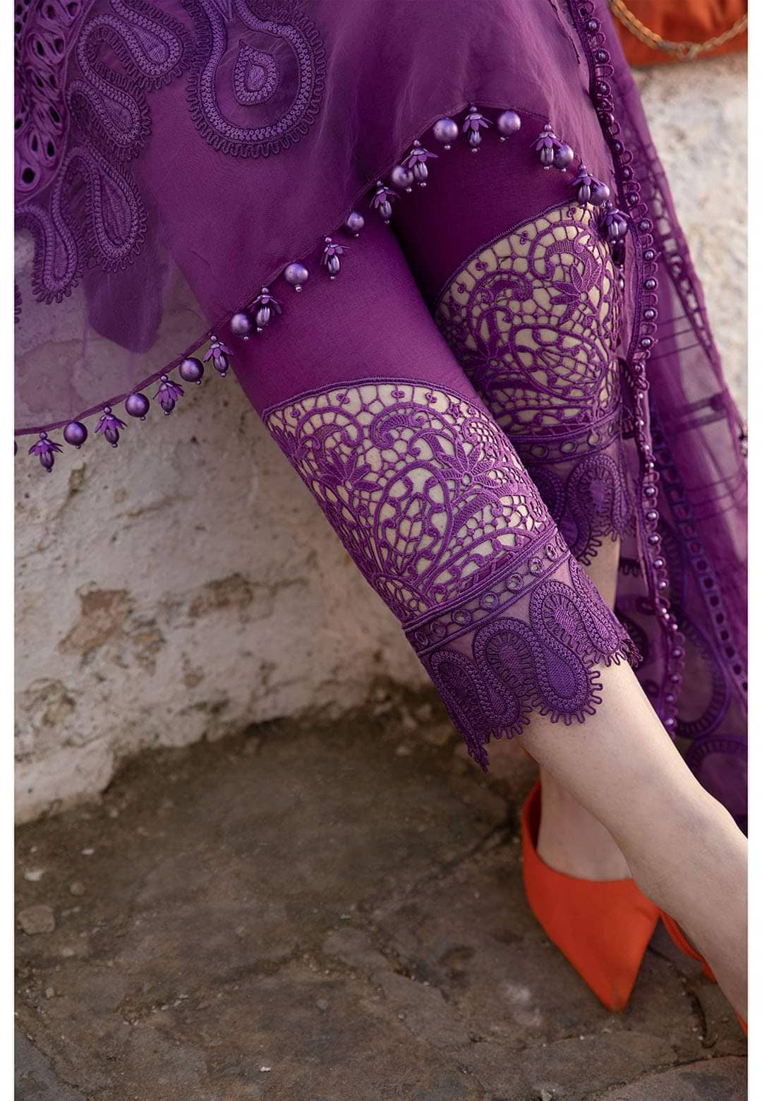 img_maria_b_lawn_24_awwal_boutique