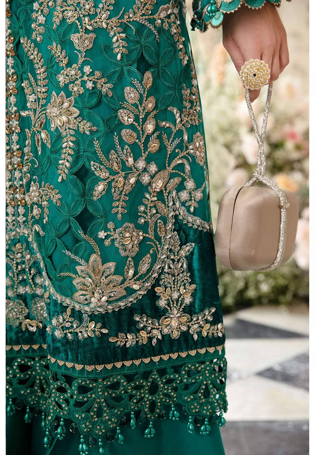 img_mbroidered_maria_b_awwal_boutique