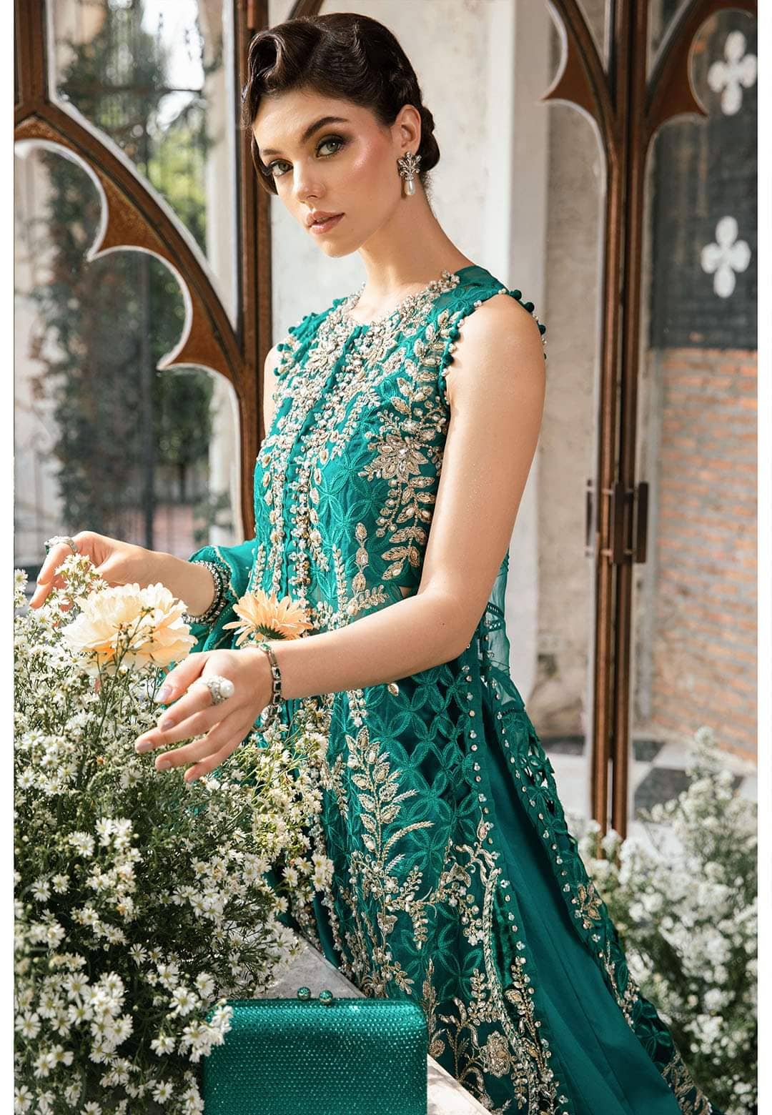 img_mbroidered_maria_b_awwal_boutique