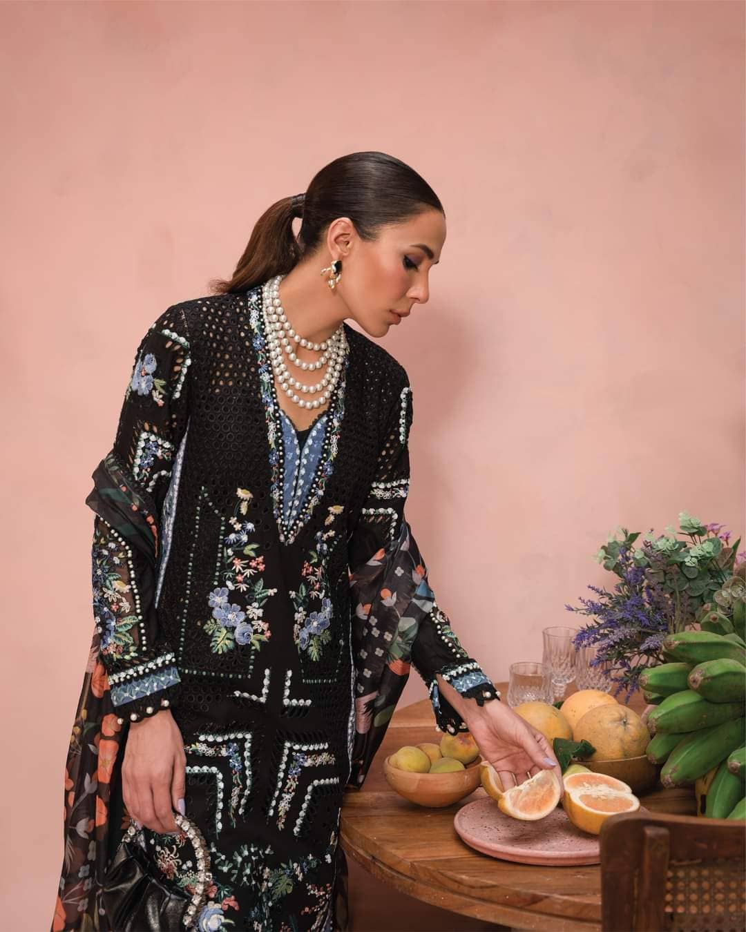 img_afrozeh_painted_garden_lawn_awwal_boutique