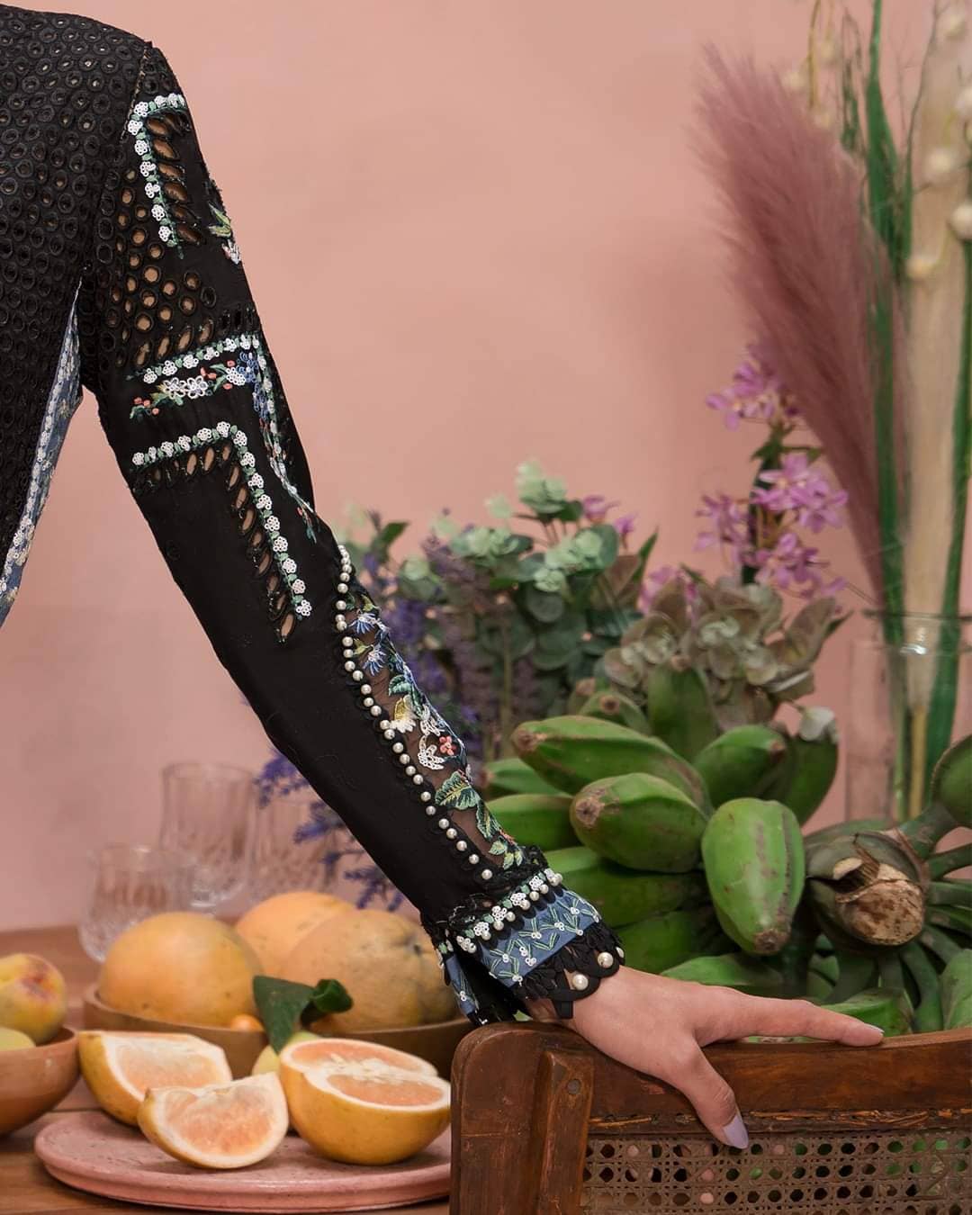 img_afrozeh_painted_garden_lawn_awwal_boutique