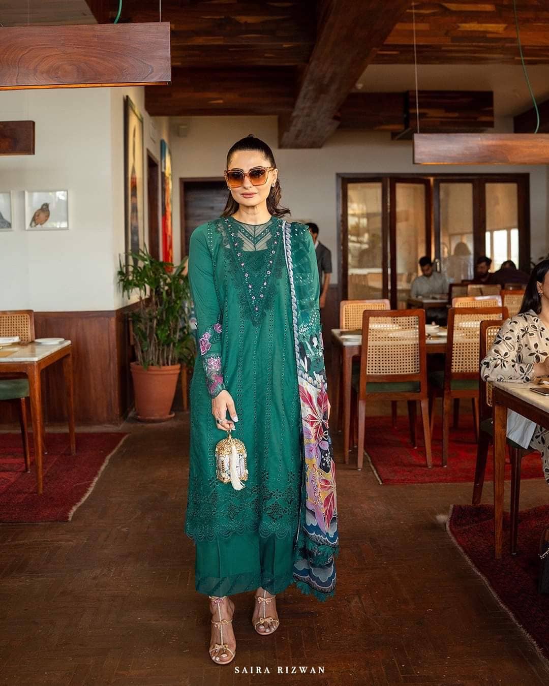 img _spotted_in_saira_rizwan_awwal_boutique