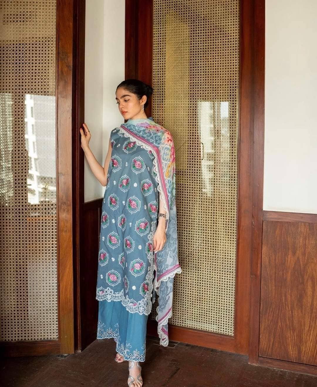 Img_spotted_in_saira_rizwan_awwal_boutique