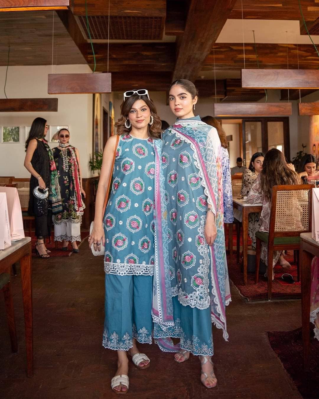 Img_spotted_in_saira_rizwan_awwal_boutique