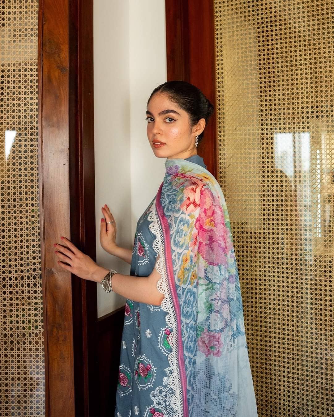 _spotted_in_saira_rizwan_awwal_boutique