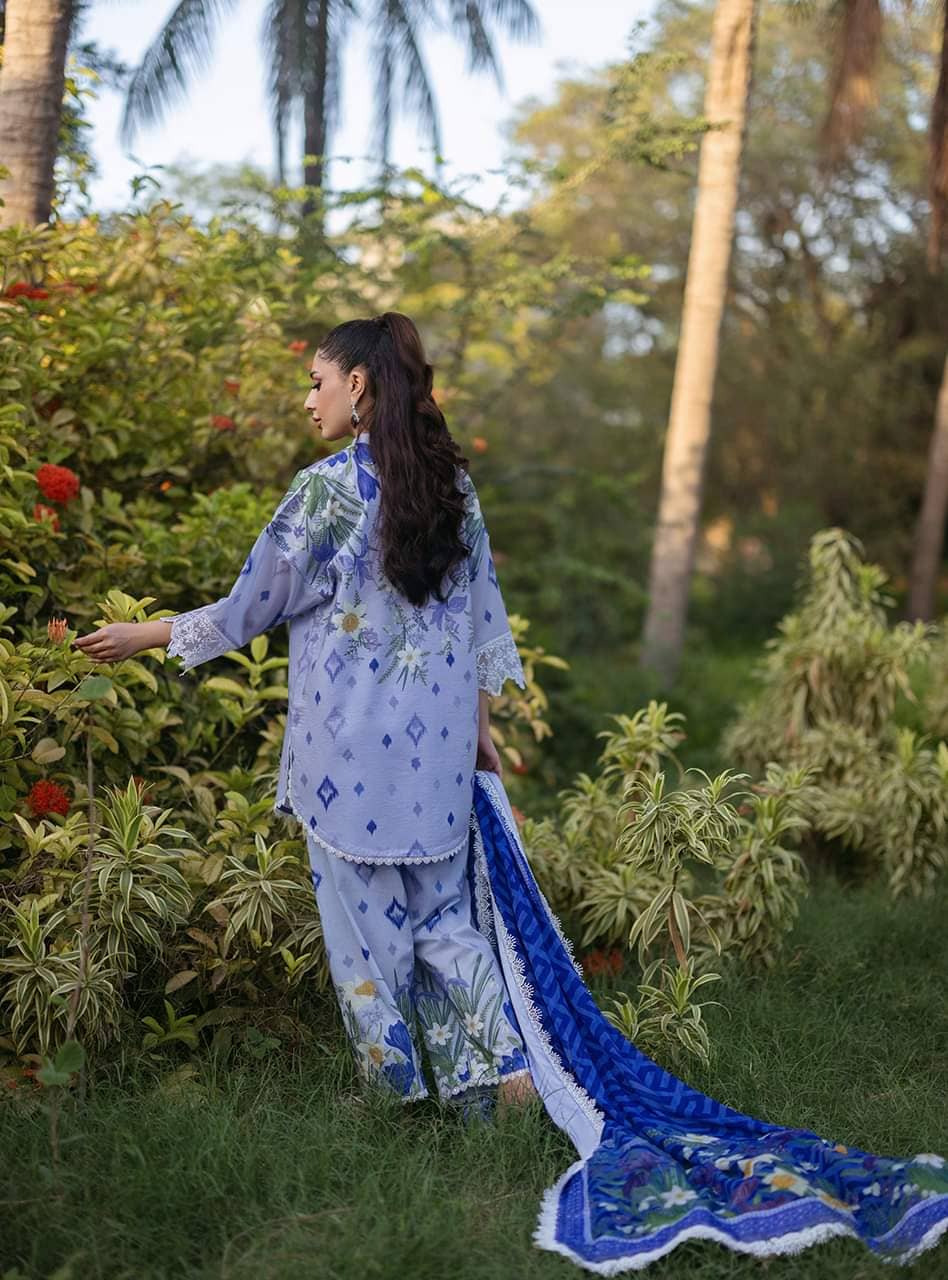 _zainab_chottani_tahra_lawn_awwal_boutique