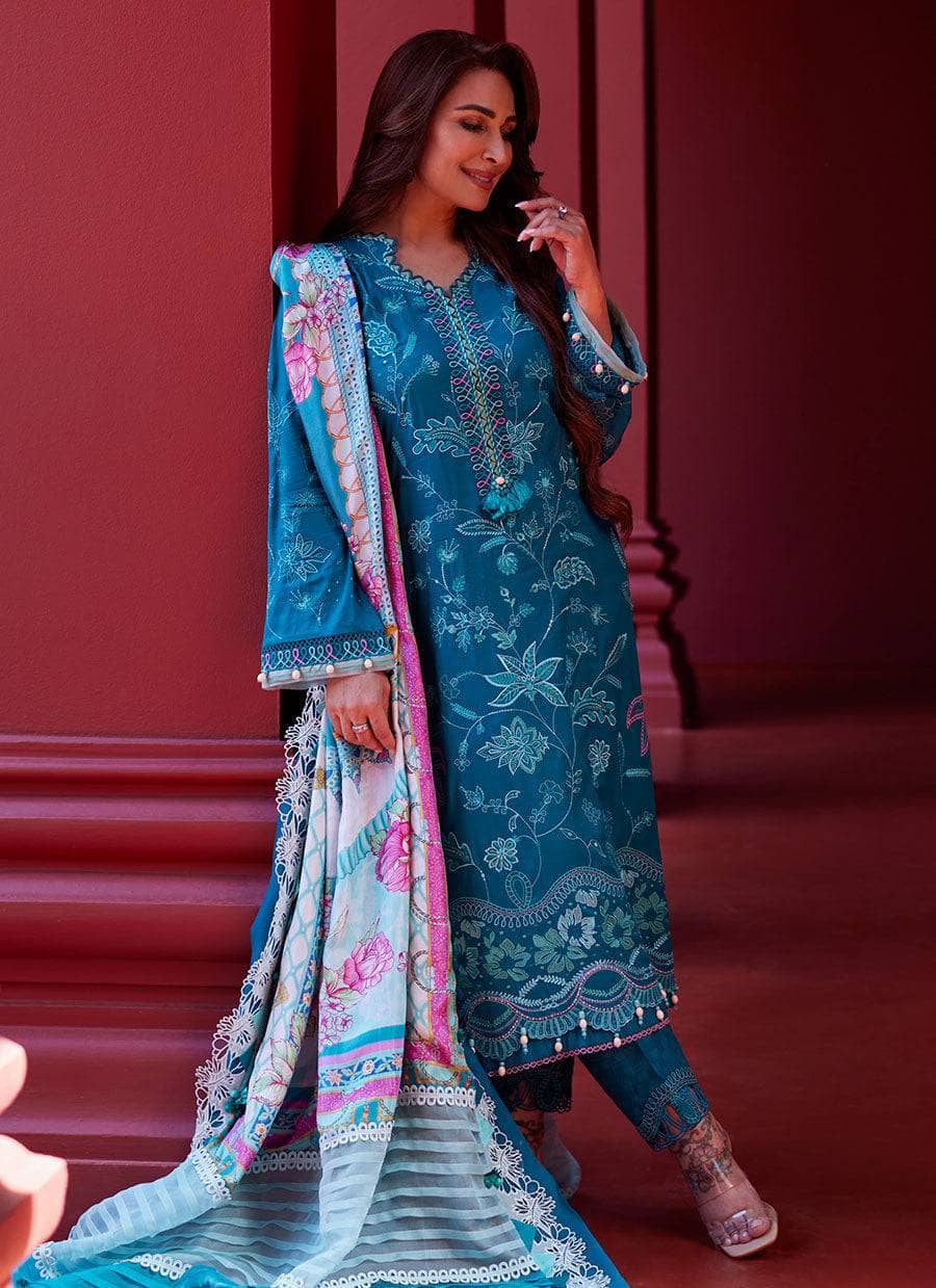 img_farah_talib_aziz_lawn_24_awwal_boutique