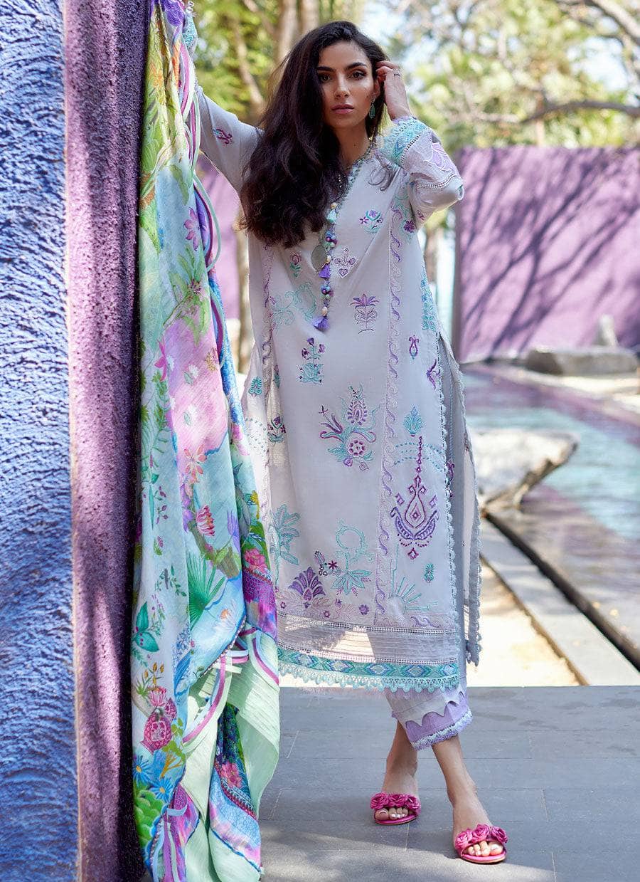 img_farah_talib_aziz_lawn_24_awwal_boutique