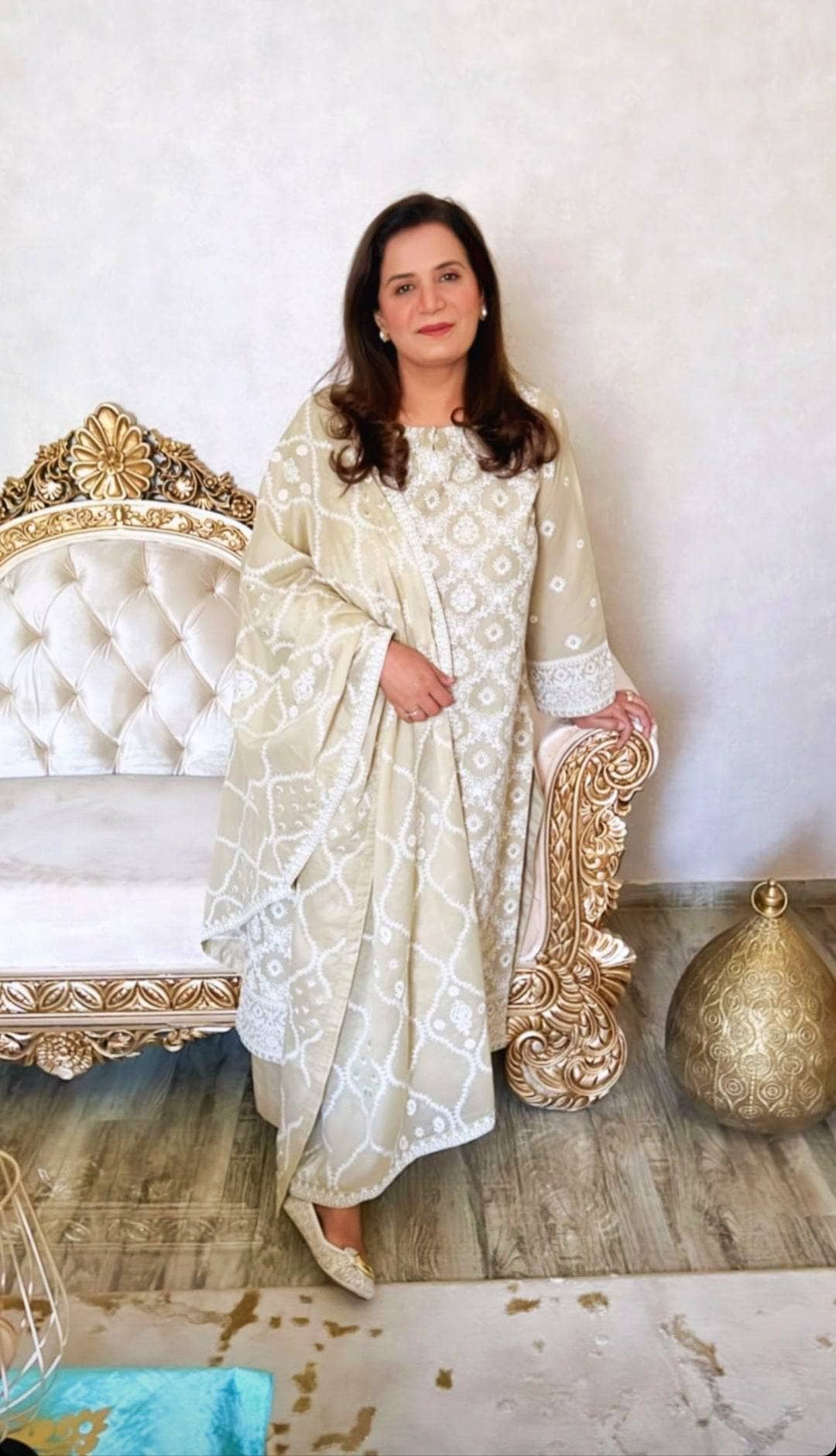 img_lawnkari_lawn_23_awwal_boutique