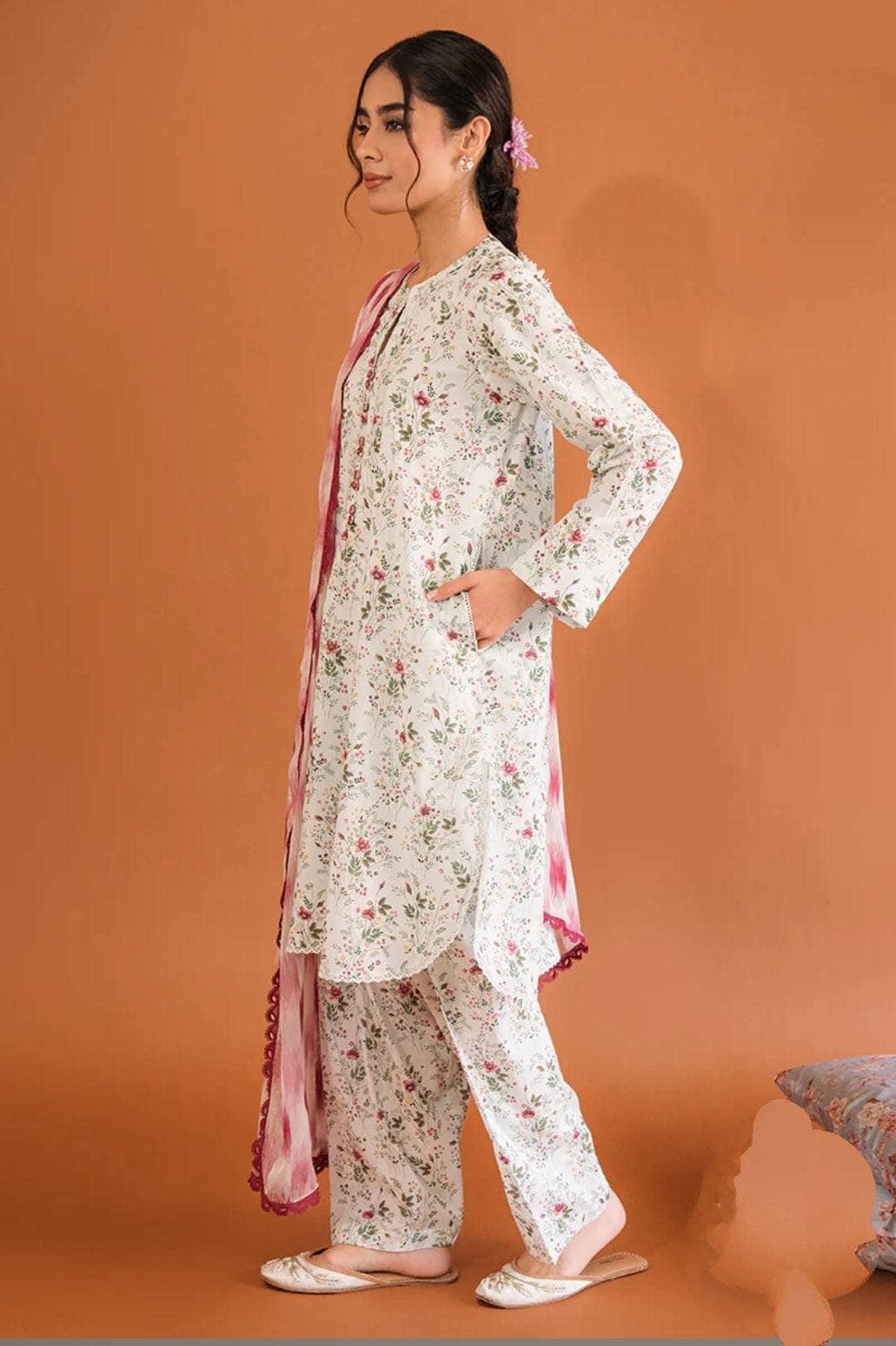 img_cross_stitch_lawn_23_awwal_boutique