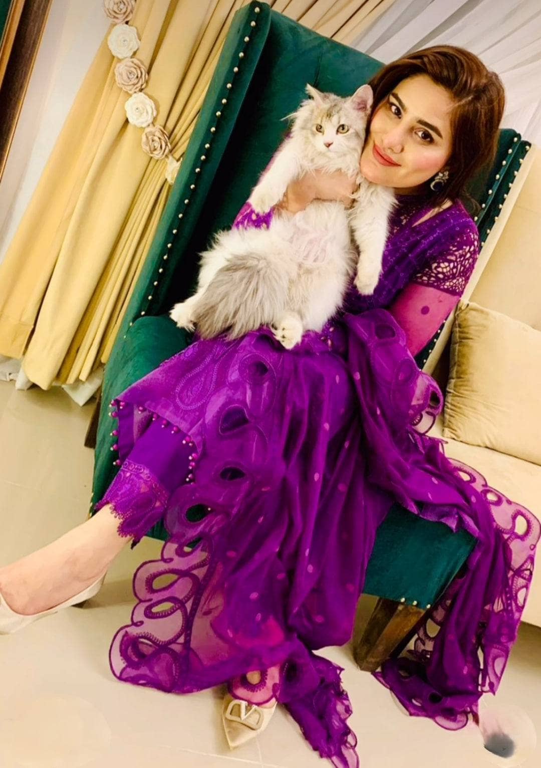 img_spotted_in_maria_b_awwal_boutique