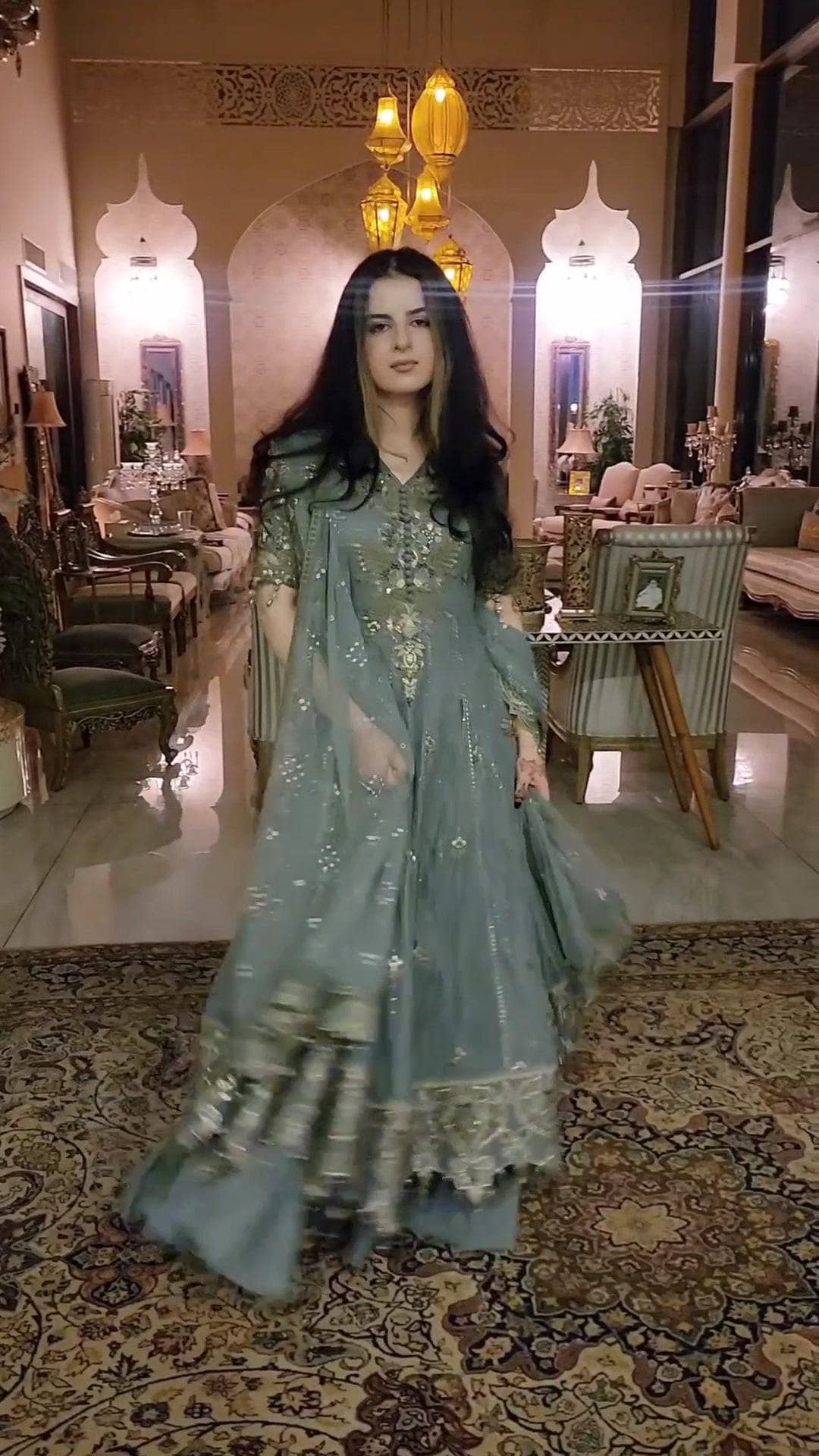 img_maria_b_lawn_24_awwal_boutique