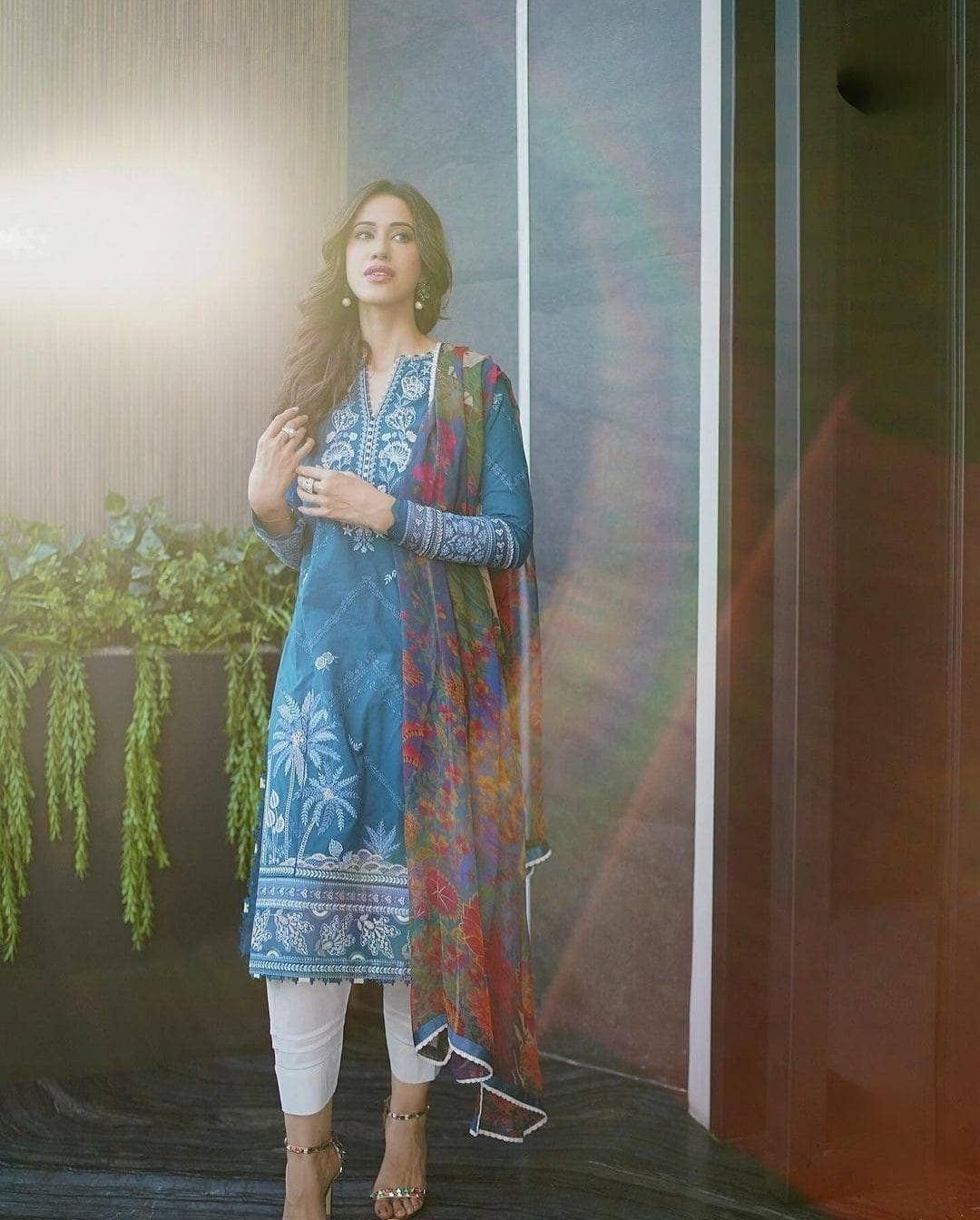 img_zaha_lawn_24_awwal_boutique