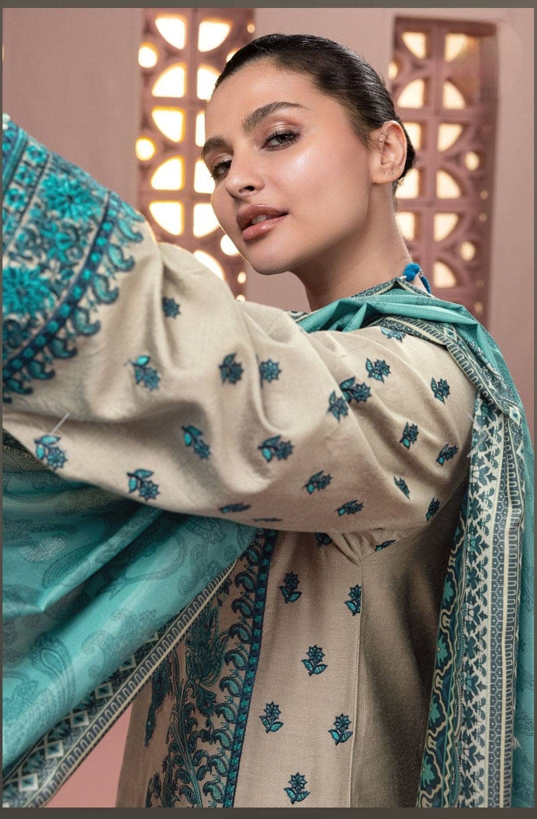 Img_khaadi_lawn_24_awwal_boutique