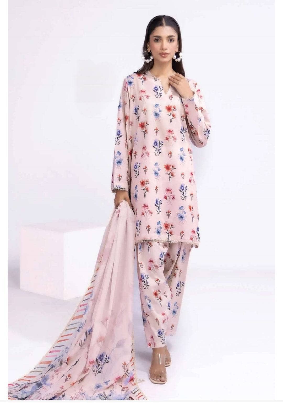 img_khaadi_lawn_25_awwal_boutique