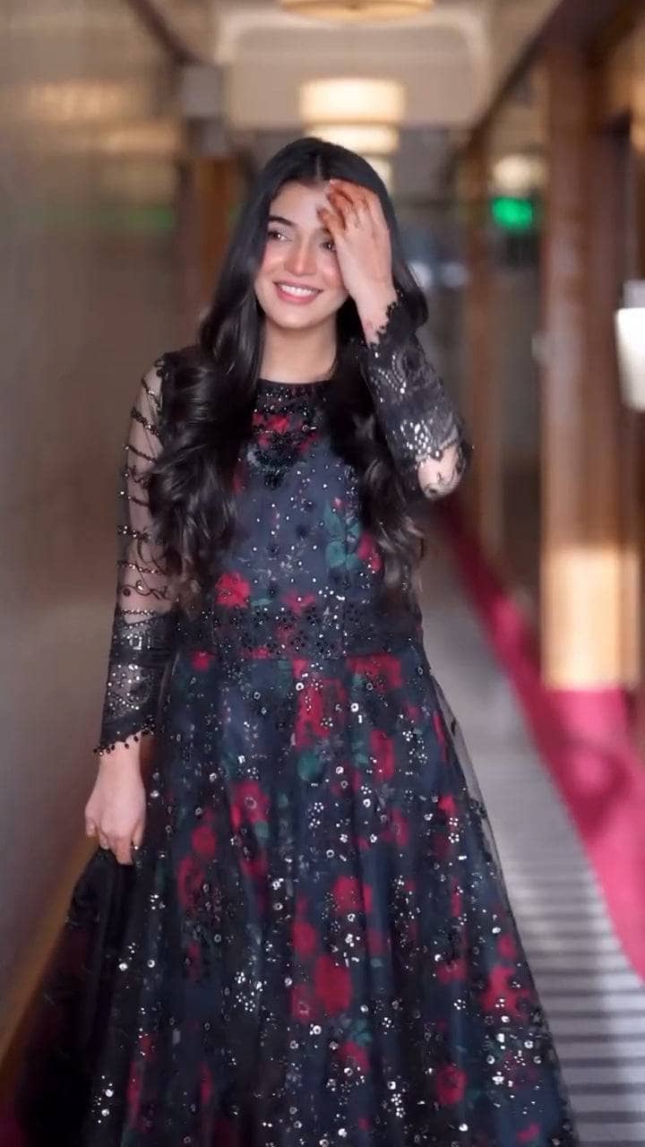 Spotted in Baroque Chantelle/Vol 2/D 05