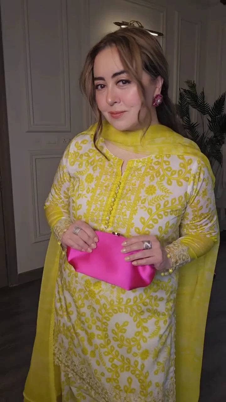 img_m_prints_awwal_biutique_maria_b