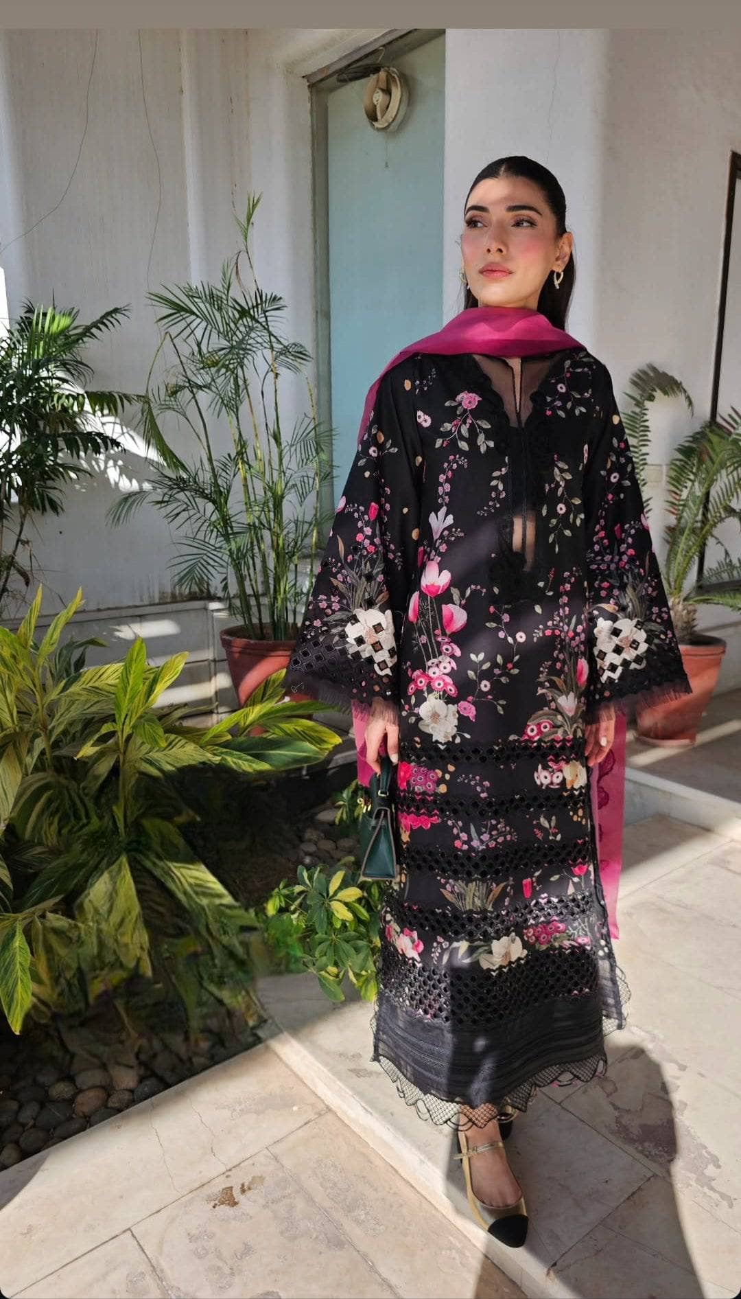 img_spotted_flow_by_crimson_awwal_boutique